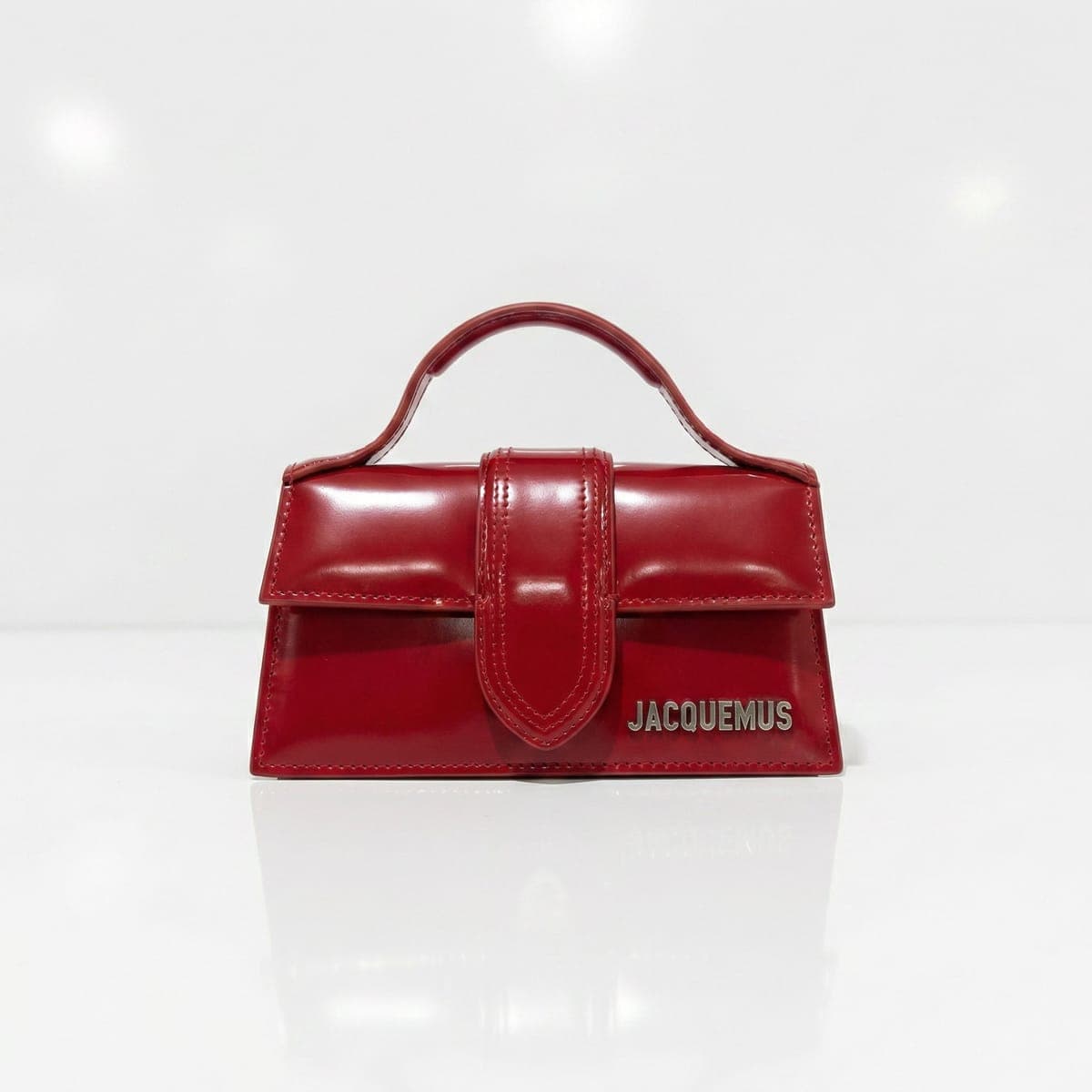 Červená lakovaná mini kabelka Jacquemus